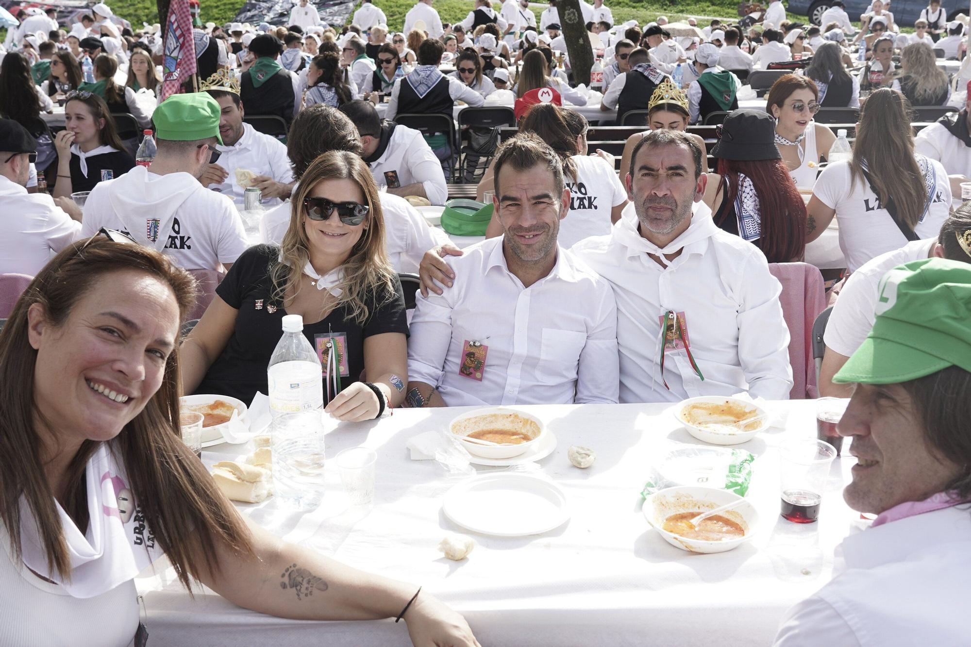 Más de 3.600 personas en la comida de cuadrillas de Basauri: “Es es indescriptible, se nos está yendo de las manos”