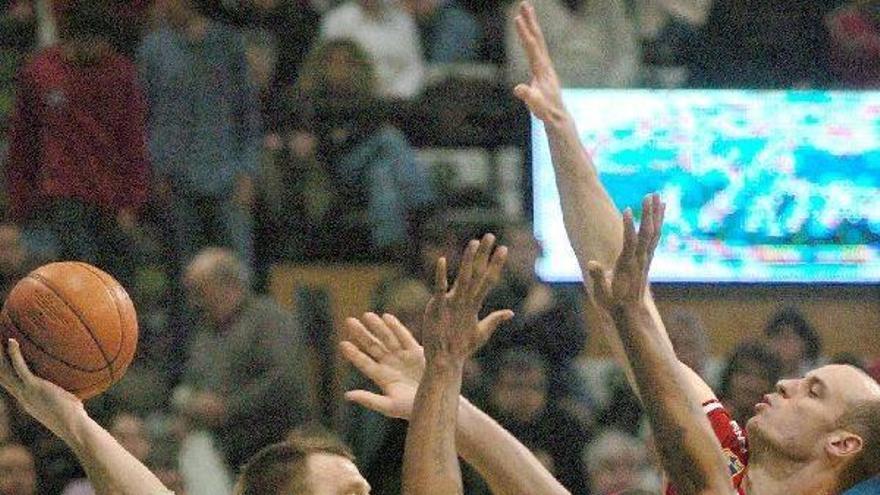 Andy Betts cerrará la plantilla
