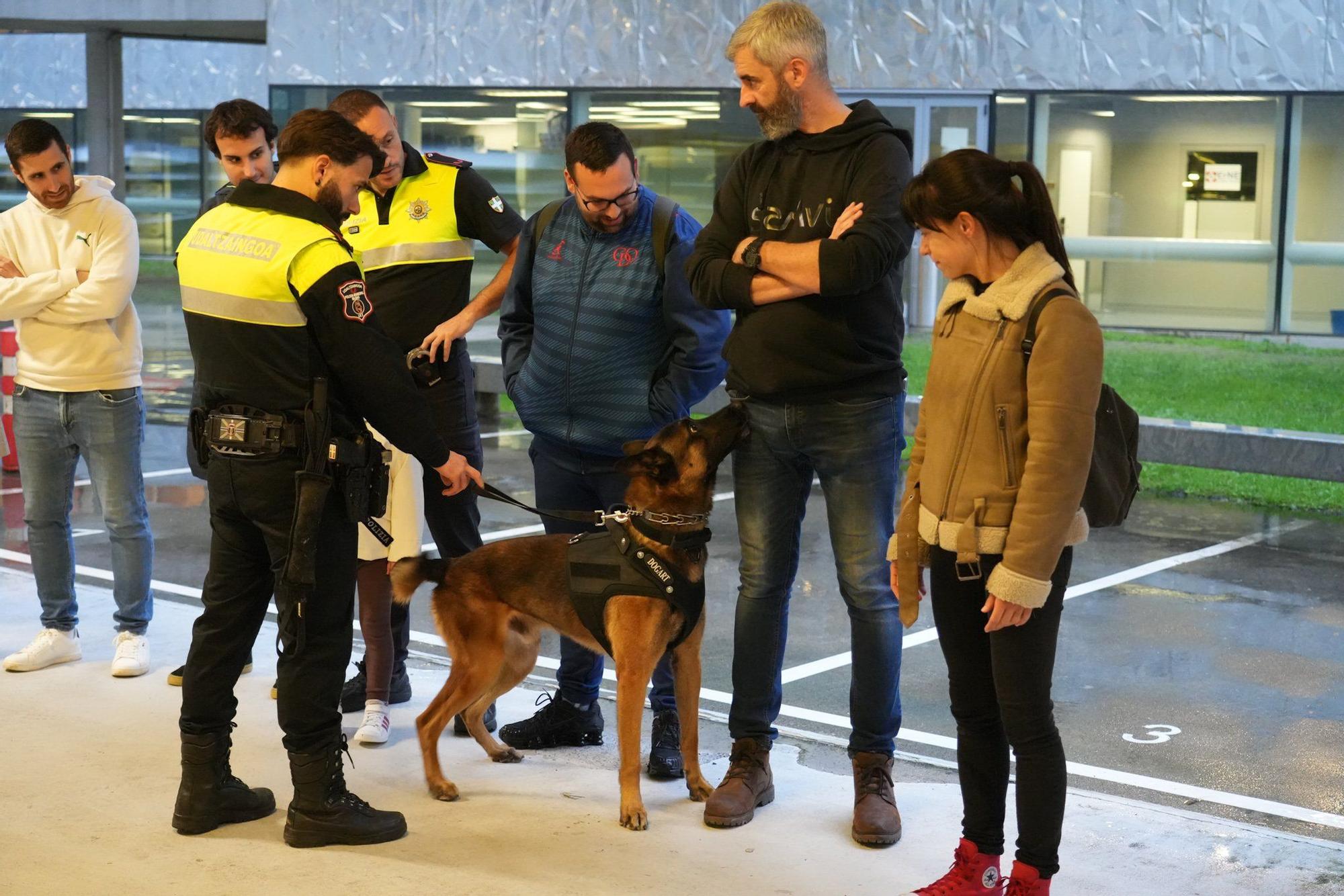 En imágenes: La Policía Municipal muestra sus entrañas con motivo del 181 aniversario