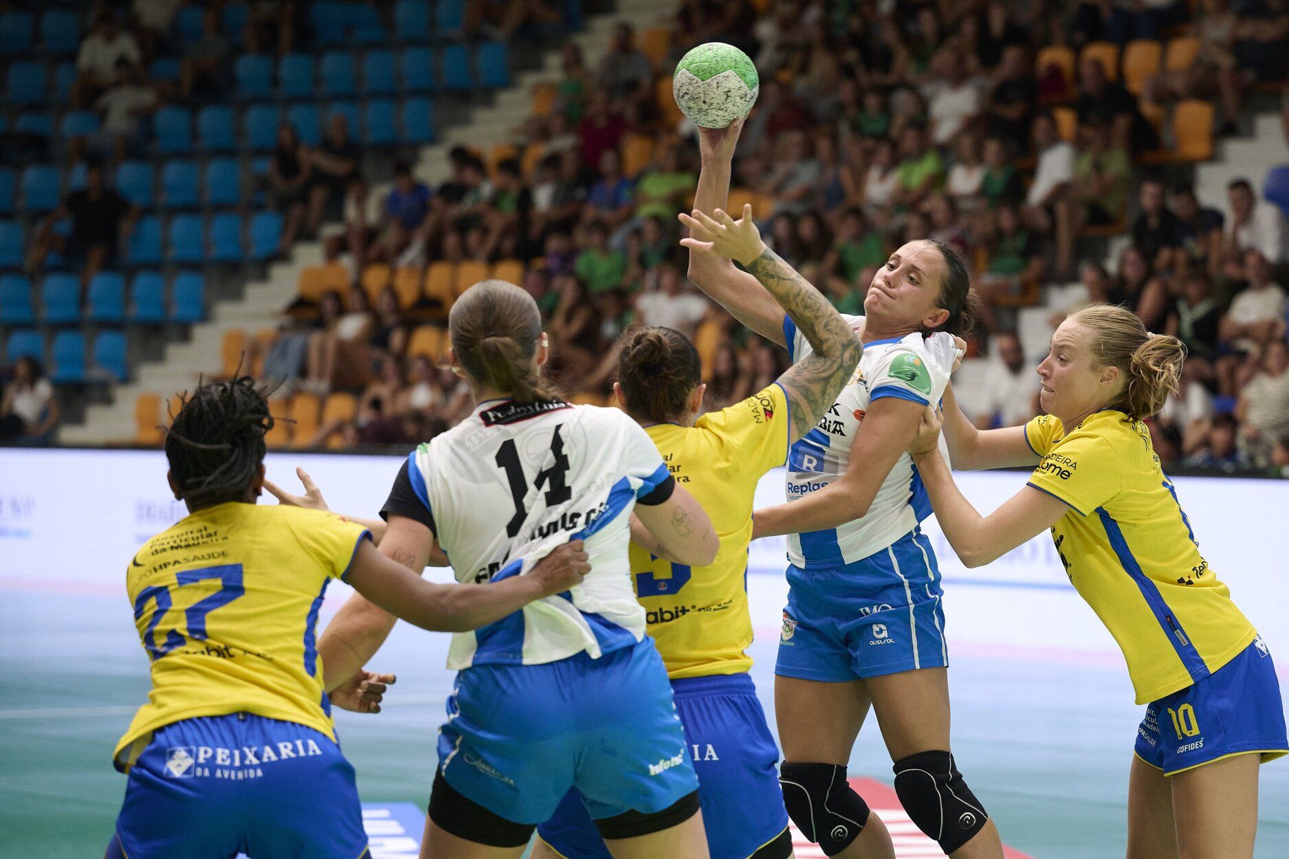Fotos del partido entre Replasa Beti Onak y Madeira