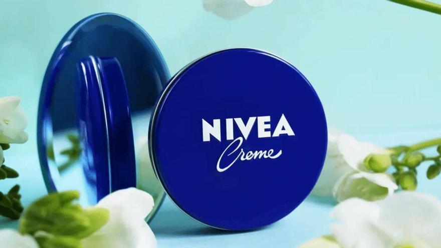 La crema Nivea de lata azul para la cara, ¿sí o no? El químico Vladimir Sánchez lo aclara