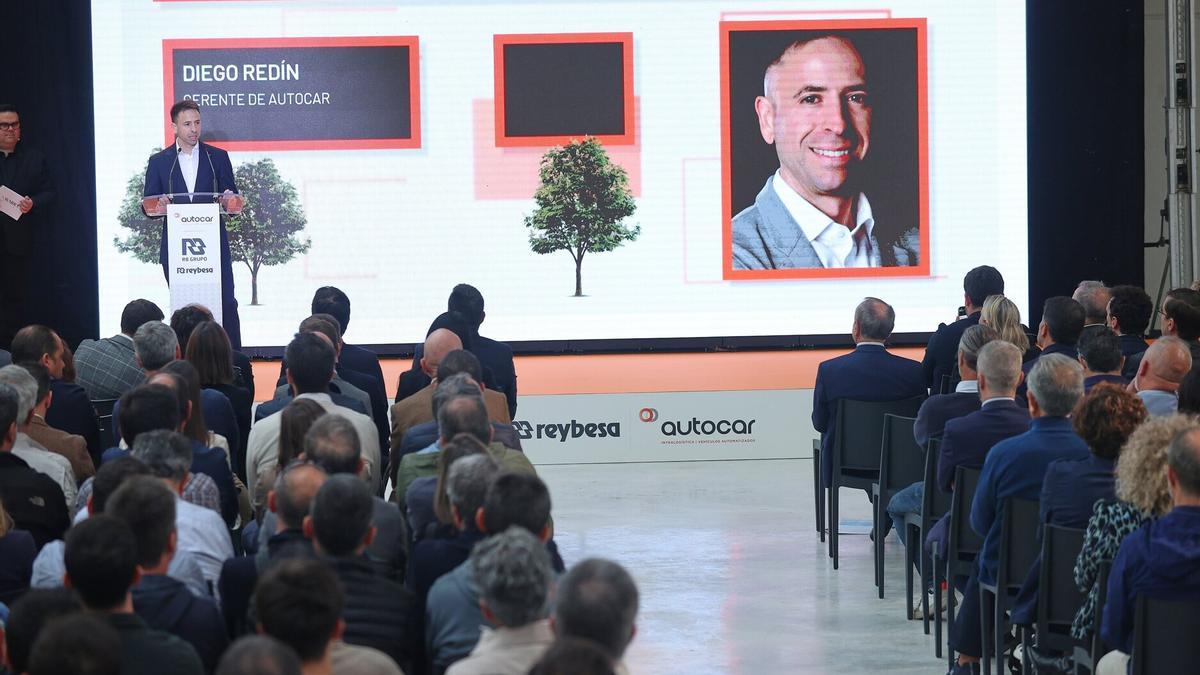 Diego Redí, gerente de Autocar en el acto de inauguración.