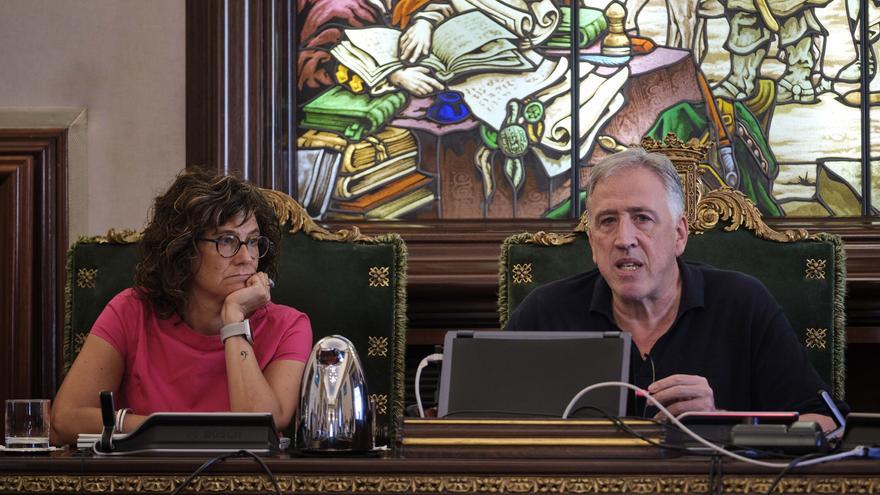 Fotos del pleno del Ayuntamiento de Pamplona del 2 de julio