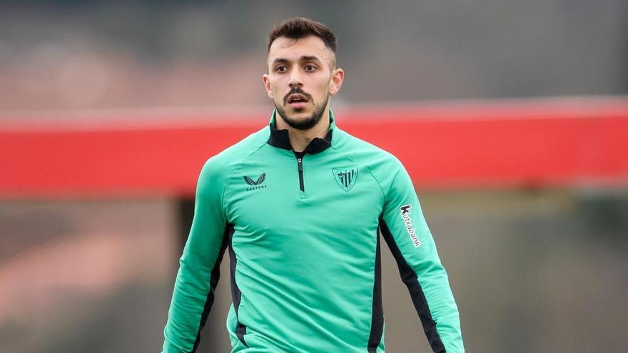 Paredes trabaja para iniciar la liga junto a Vivian
