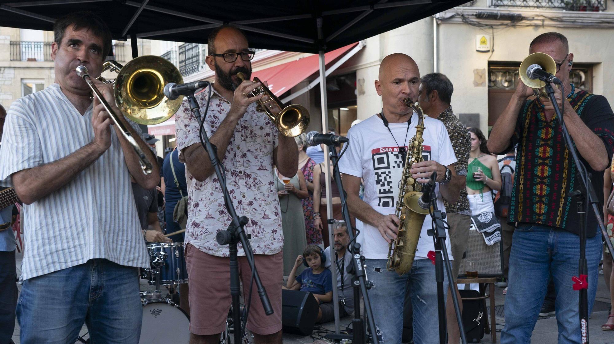 En imágenes: XXV Minijazz Café Dublín con Playa Canalla & Boston Kamikazes