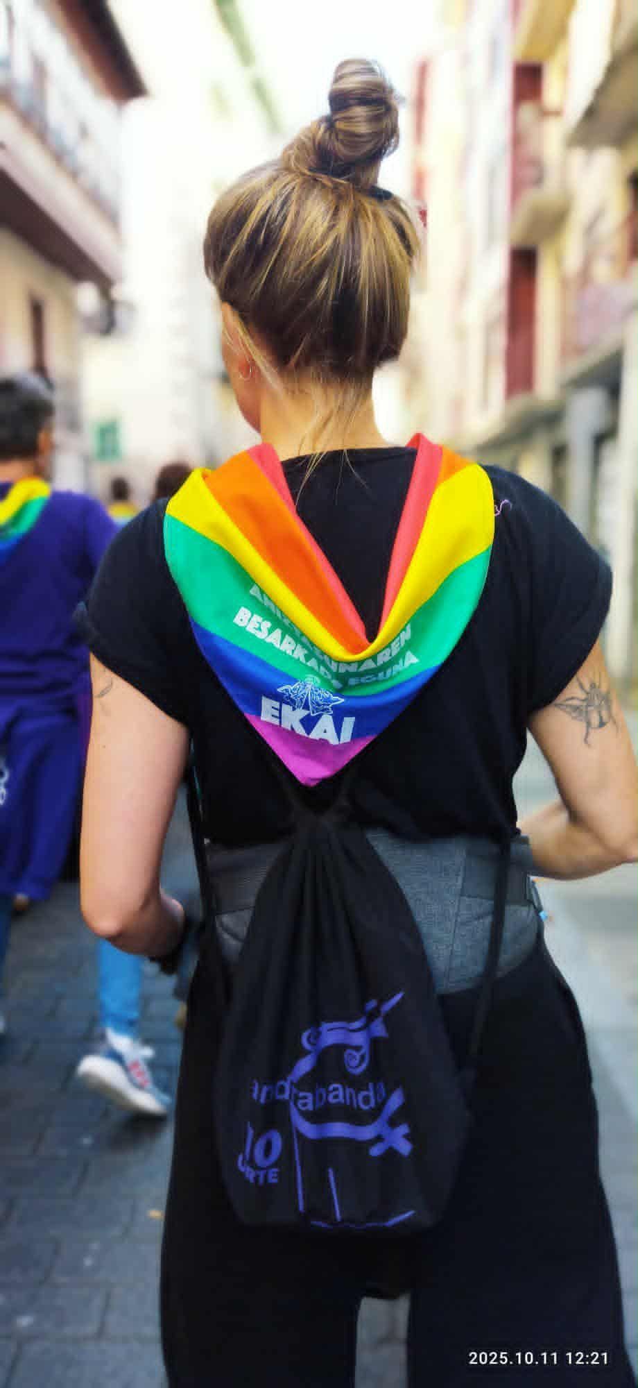 En imágenes: Ondarroa celebra el Día del Abrazo a la Diversidad