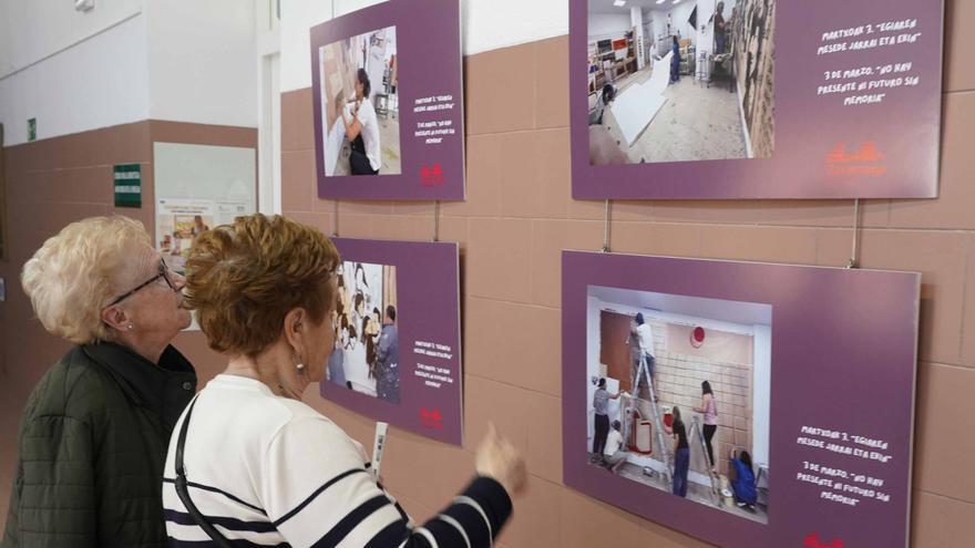 Vitoria exhibe una recreación del mural del 3M en Iparralde