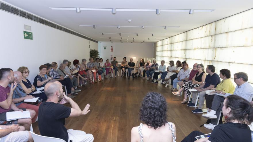 ¿Qué 10 barrios de Pamplona ofertan actividades físicas y de memoria para las personas mayores?