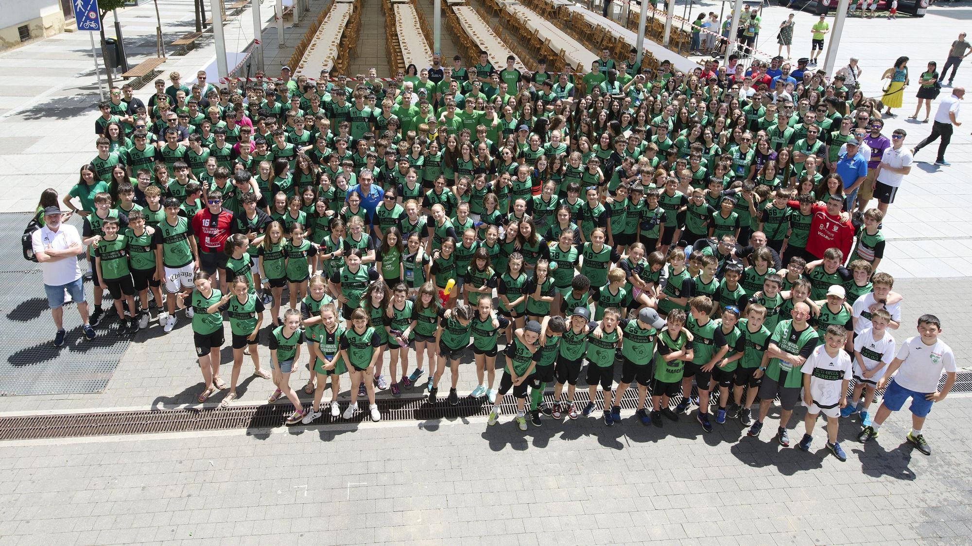 El Club Deportivo Beti Onak celebra su día entre homenajes