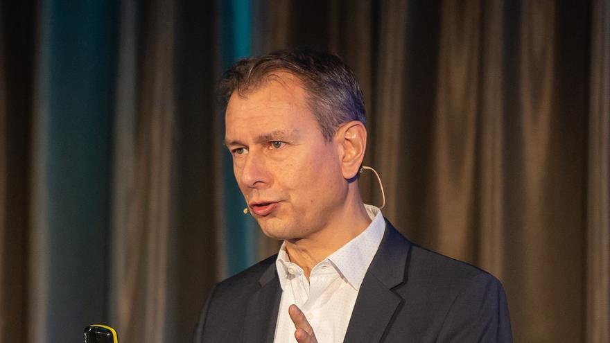 “La tecnología no es un problema; el peligro está en quien la controla y en su uso”