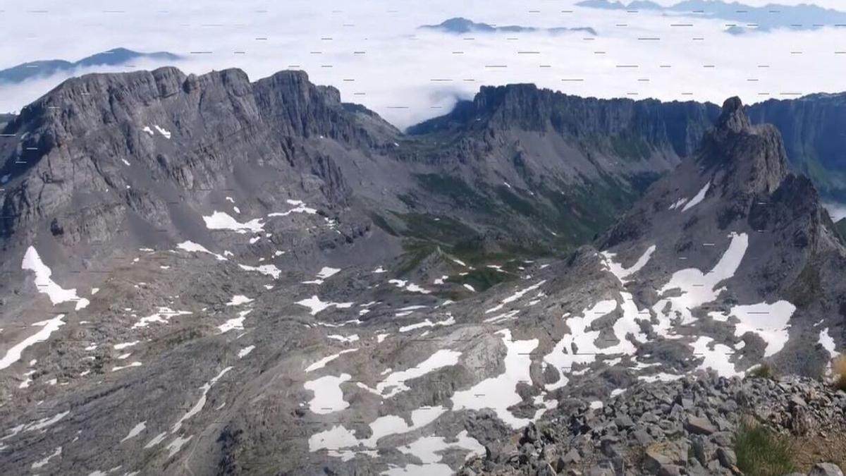 Vista panorámica del Auñamendi y sus alrededores