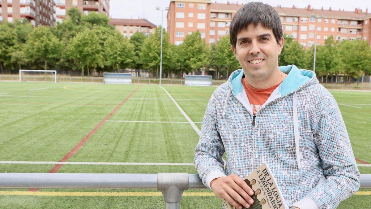 Víctor Cerezo, autor del libro &#039;De la lonja a Legendarios-15 años de historia&#039;