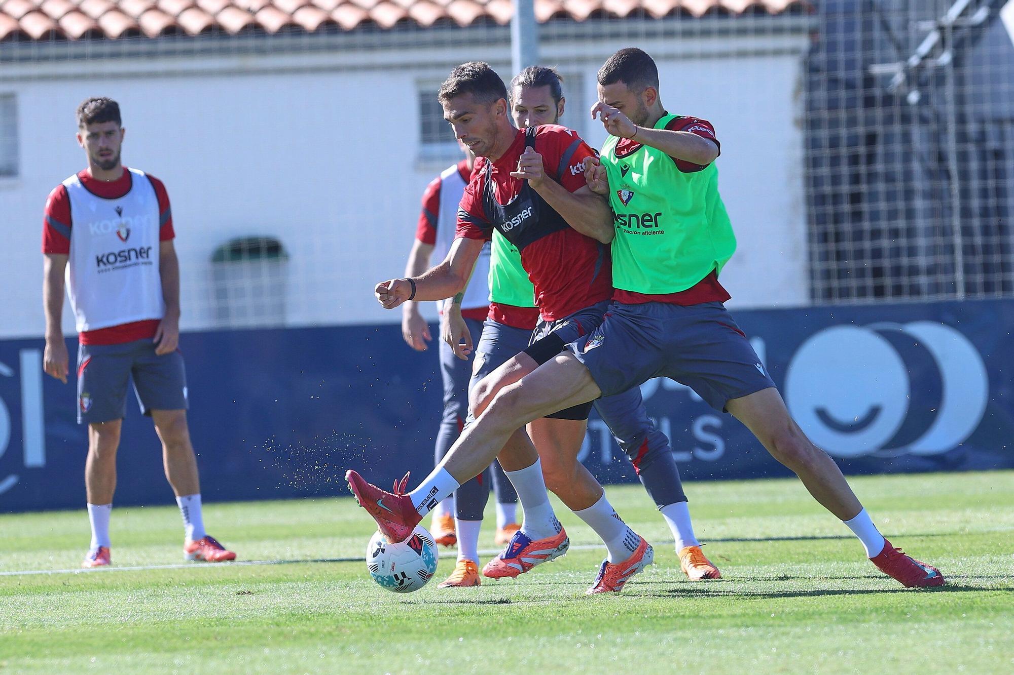Fotos del entrenamiento de Osasuna (martes 7 de octubre de 2025)