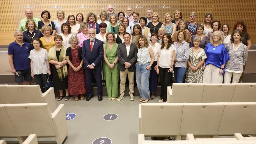 Homenaje a 65 sanitarios de Atención Primaria jubilados en Navarra: "Gracias por vuestro compromiso y vocación"