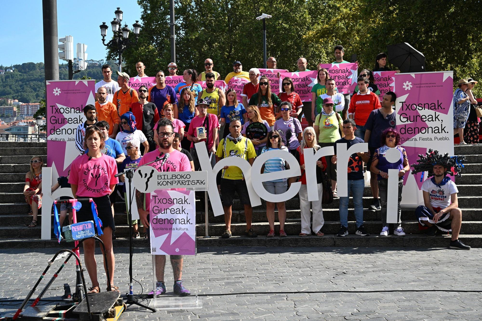 En imágenes: Presentación la programación de Aste Nagusia por parte de Bilboko Konpartsak