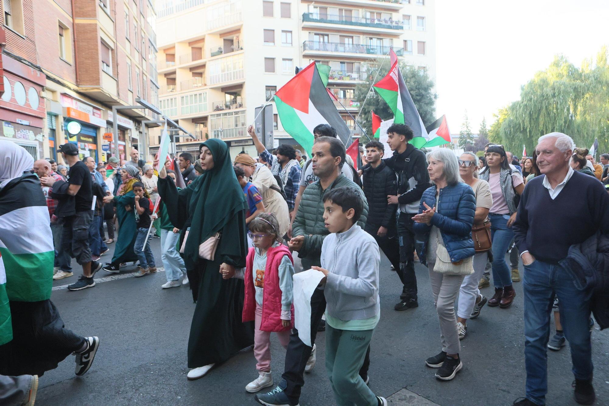 En imágenes: Vitoria protesta contra el genocidio en Gaza