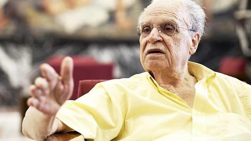 El grafólogo José Luis Abad y Benítez.