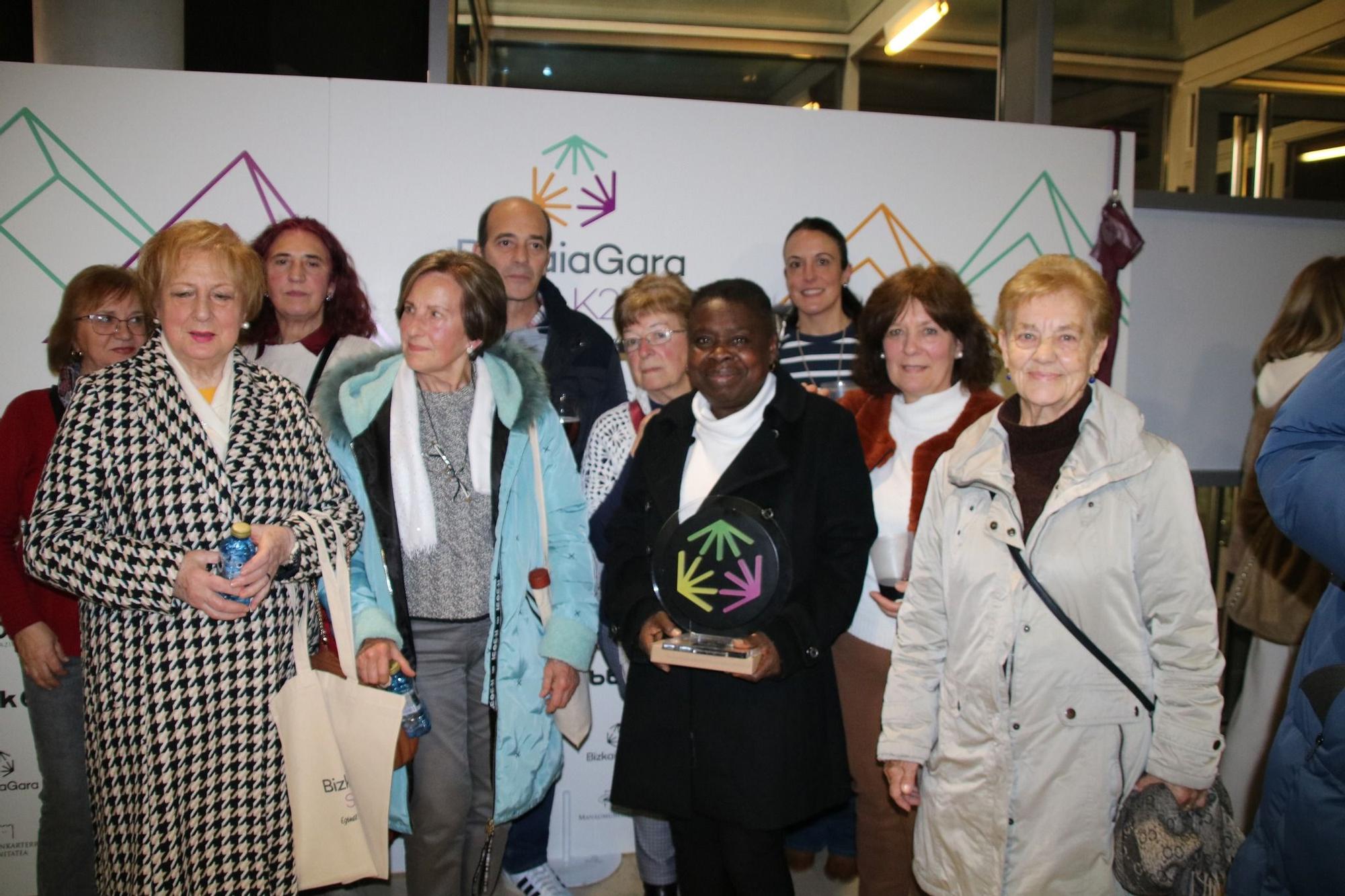 Clementine Baza Bola y voluntarias de Nos Unimos