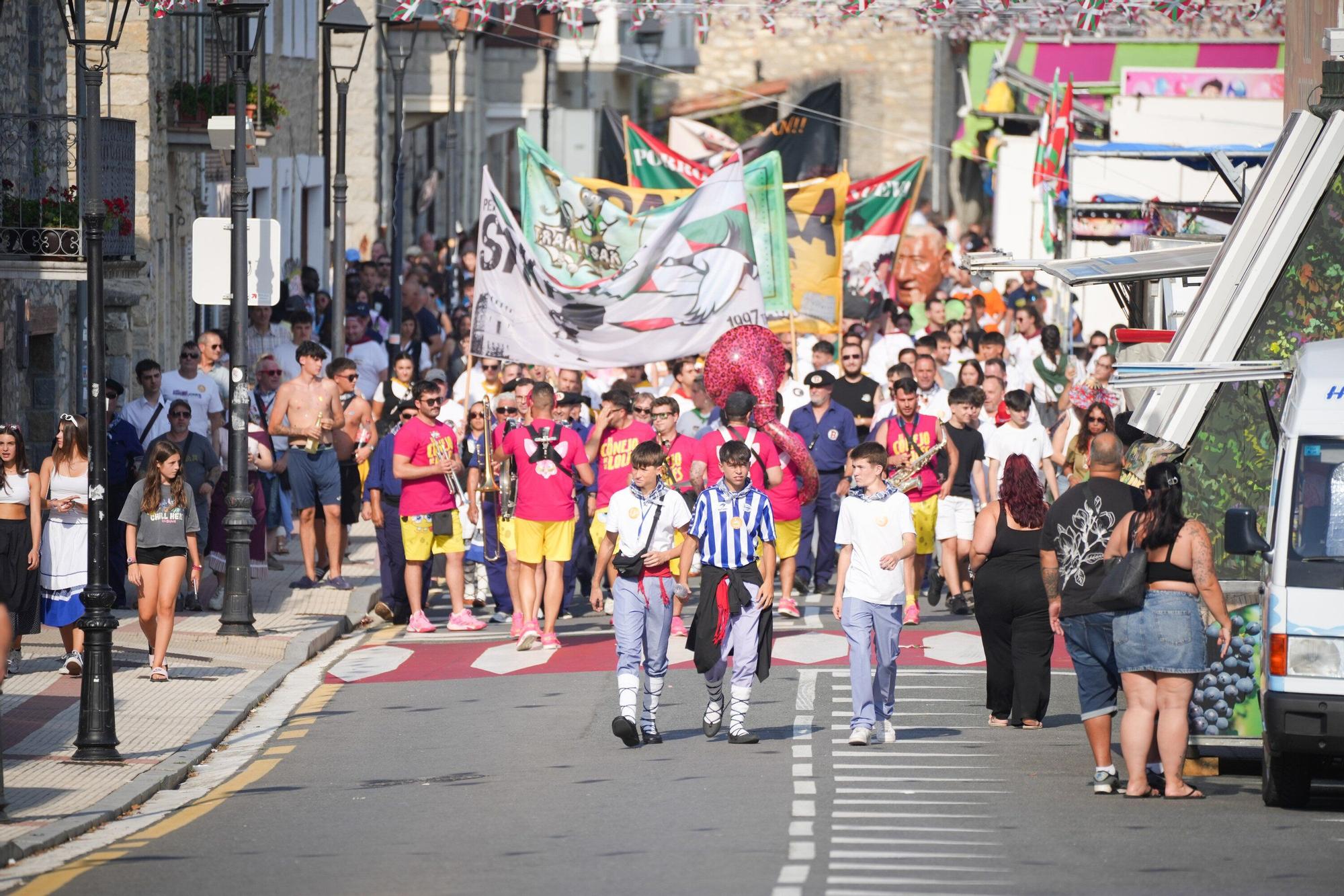 En imágenes: El Brujo abre las fiestas de Nanclares de la Oca