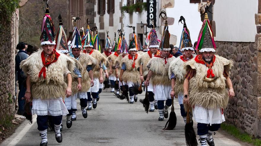 Otra cita histórica con los carnavales navarros de Ituren y Zubieta