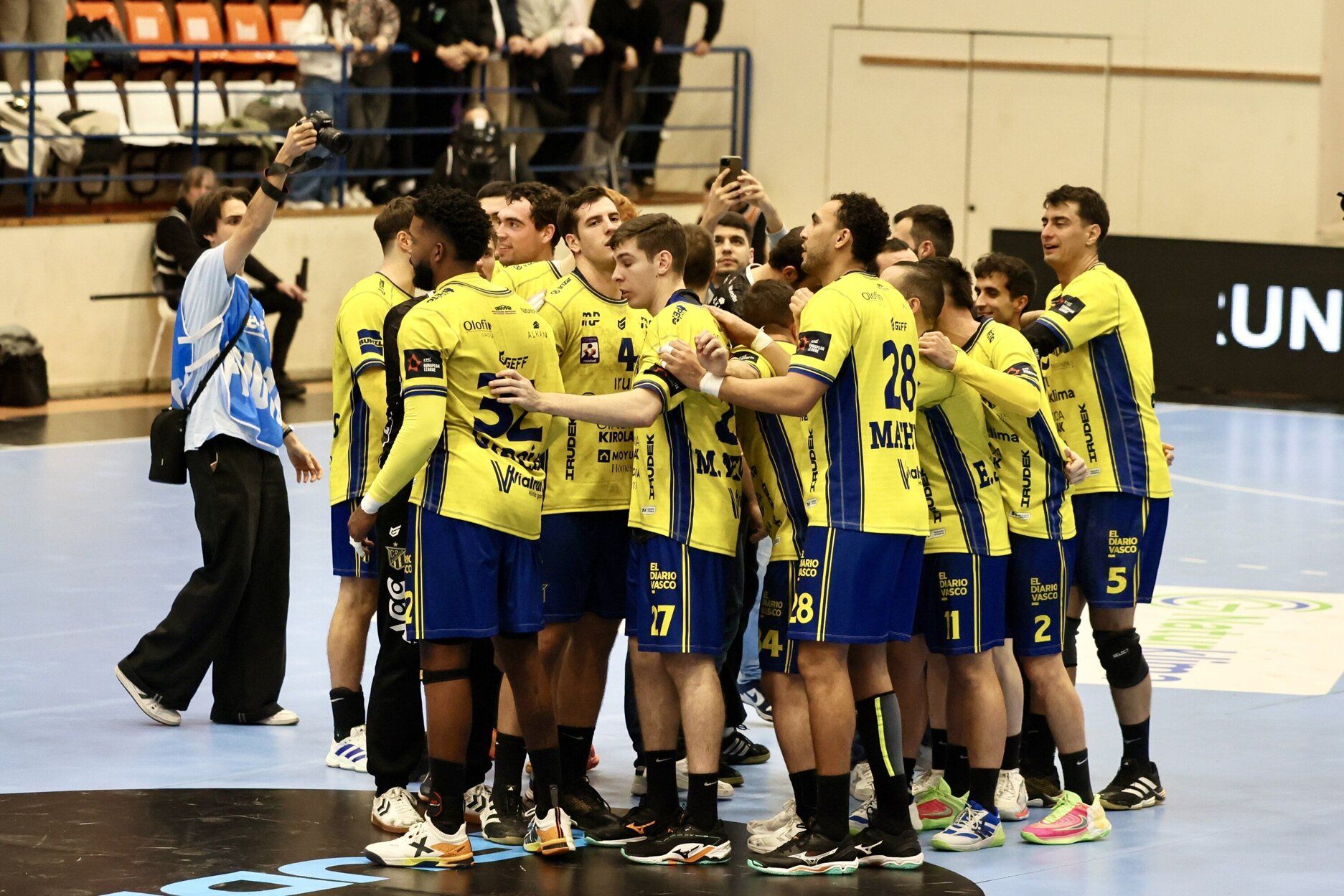 Alegría en Artaleku con la gran clasificación del Bidasoa en la EHF European League