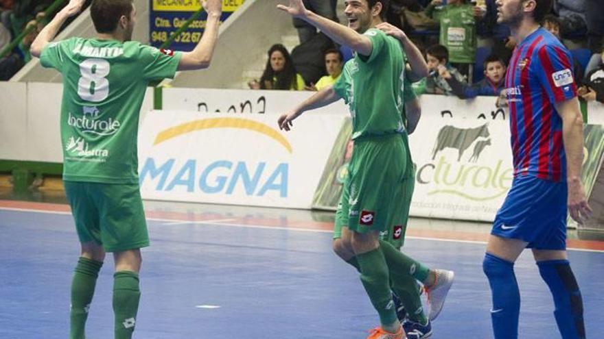 Magna Navarra reacciona a tiempo