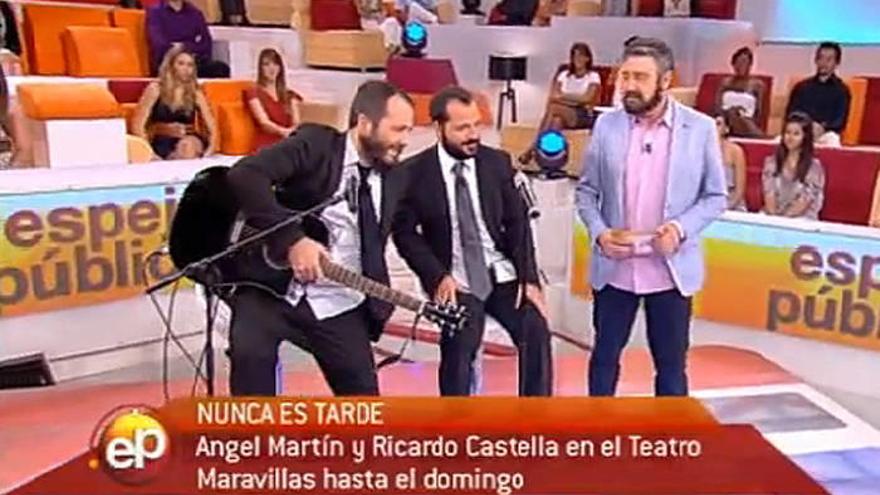 Ángel Martín pisa un plató de TV, medio año después, en Espejo Público