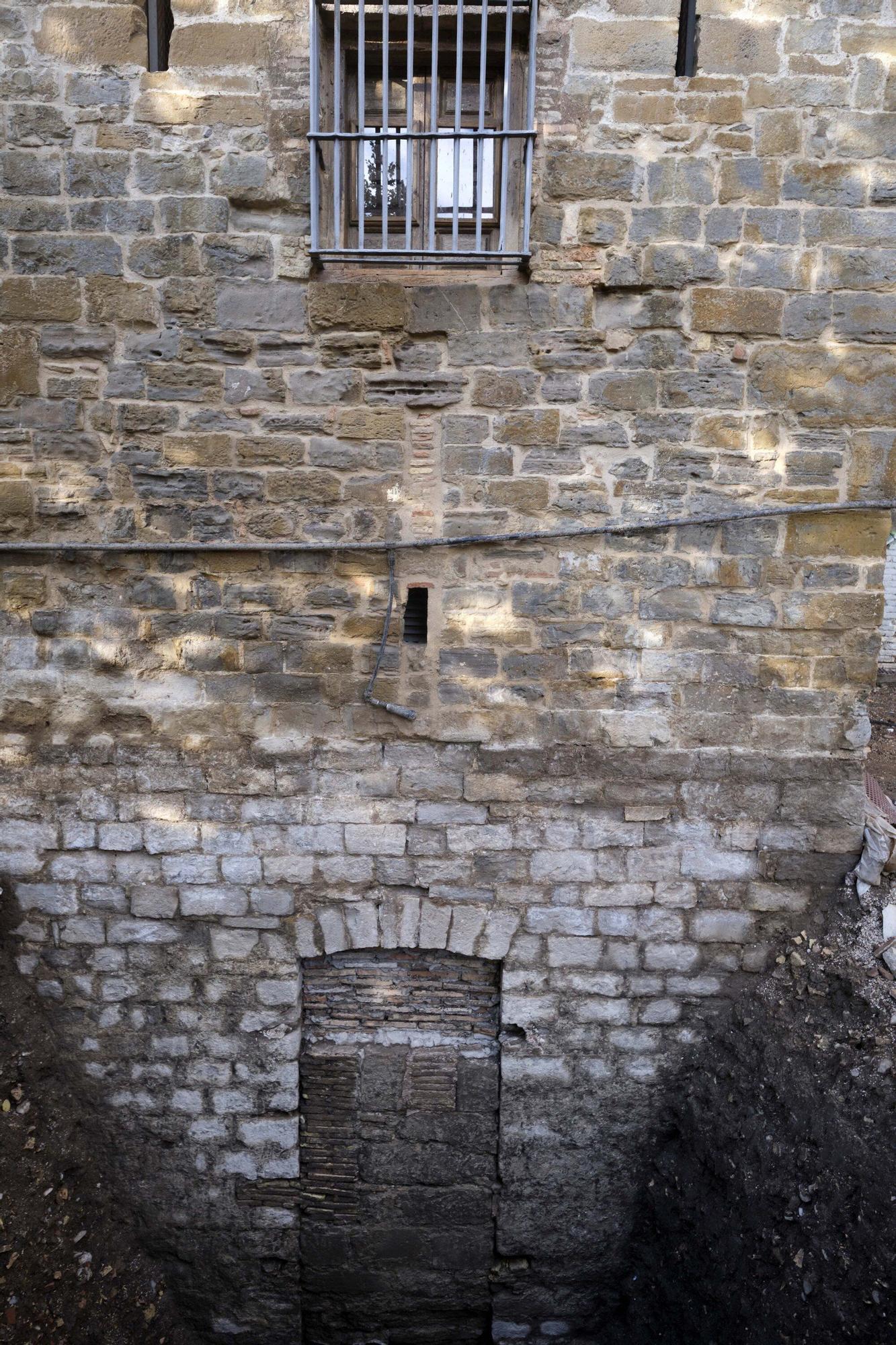 Excavación arqueológica en la trasera de la Catedral de Pamplona