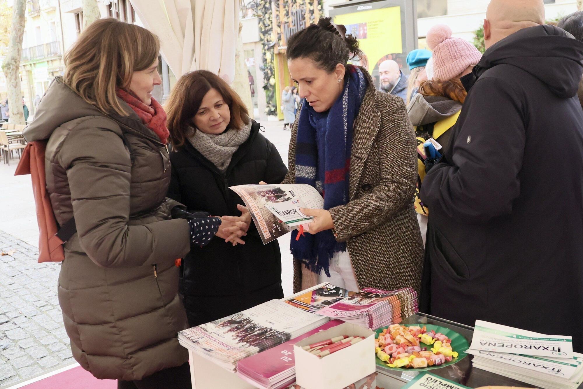 En imágenes: Reparto de pulseras por la discapacidad