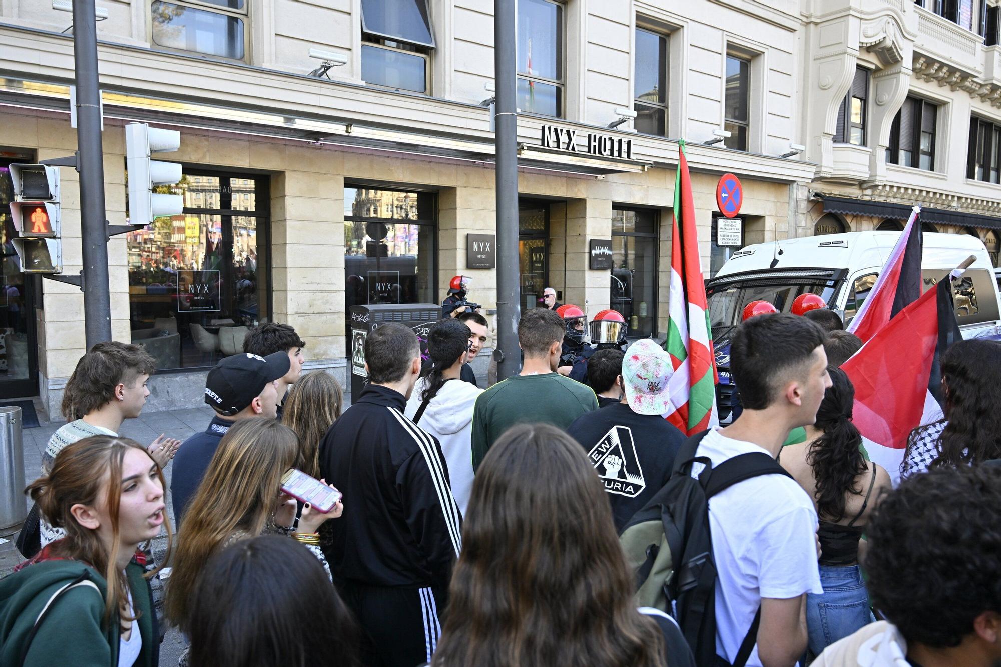 Miles de personas se manifiestan en Bilbao en apoyo al pueblo palestino