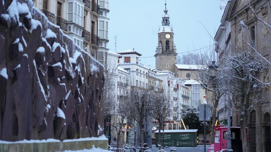 Las mejores imágenes de la primera nevada del año en Araba