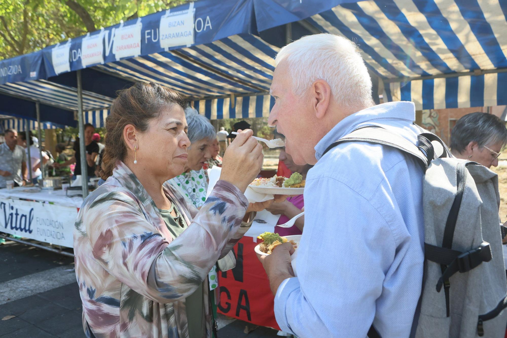 En imágenes: Sabor y ritmo en fiestas de Zaramaga