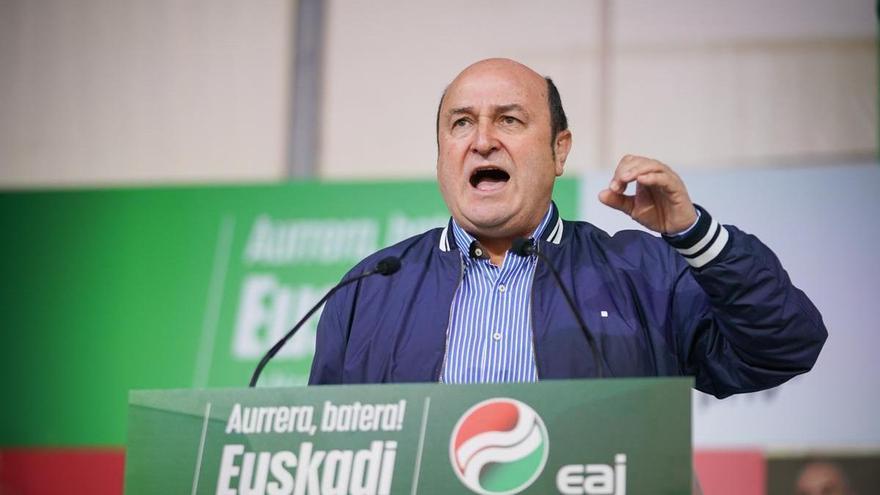 Ortuzar previene sobre los que propugnan "el cambio del cangrejo"