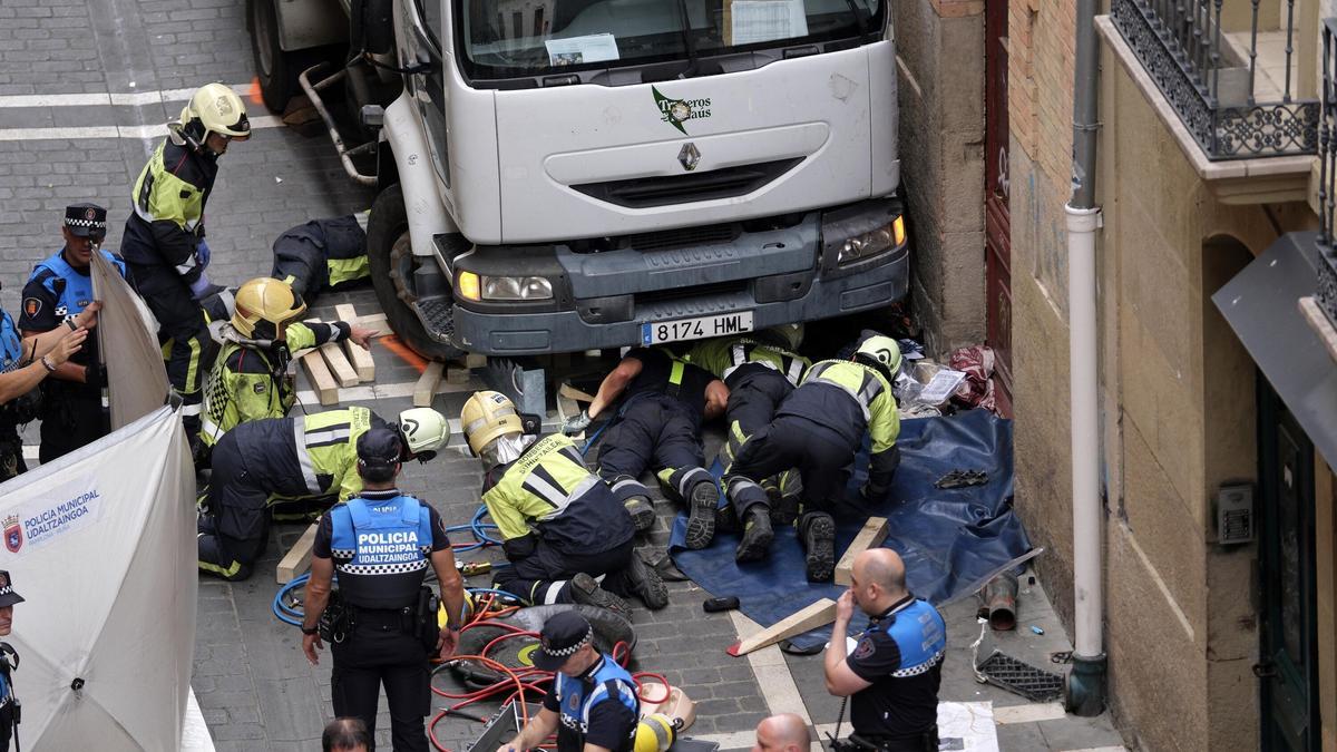 Fallece una joven de Pamplona de 30 años y cuatro mujeres más resultan heridas, dos muy graves, en un atropello en la calle Navarrería