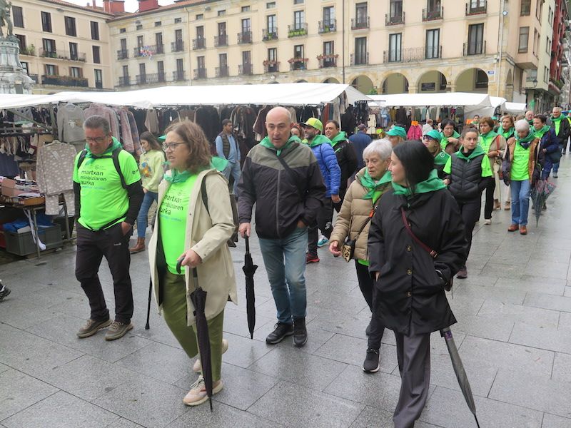 La marcha contra el cáncer de Urretxu y Zumarraga, en imágenes