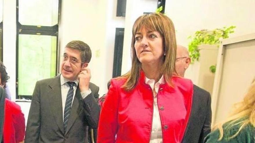 Idoia Mendia y Patxi López, en una anterior comparecencia ante los medios de comunicación.