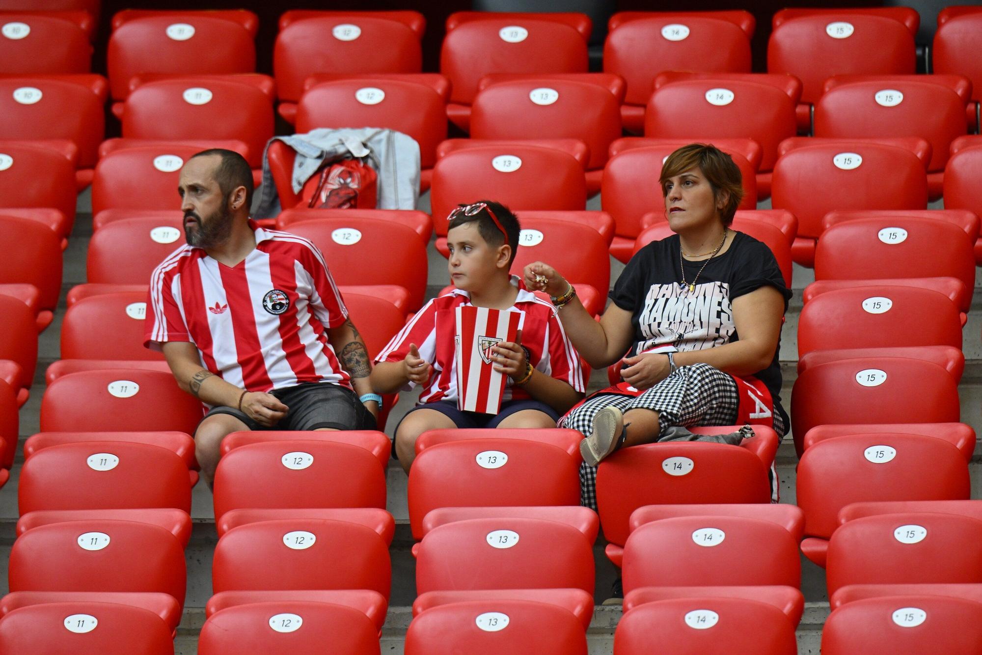 En imágenes: ¿Has asistido al Athletic-Barcelona en San Mamés? Búscate