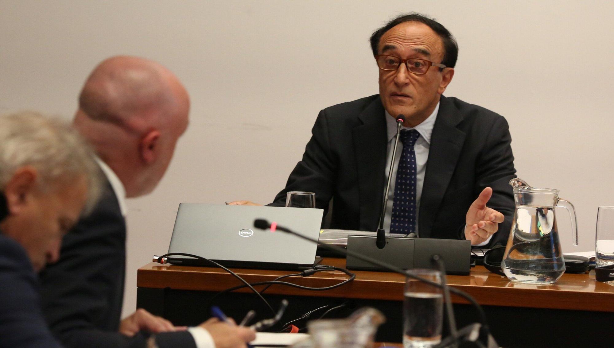 Fotos de la sesión de este martes de la comisión de investigación del Parlamento de Navarra