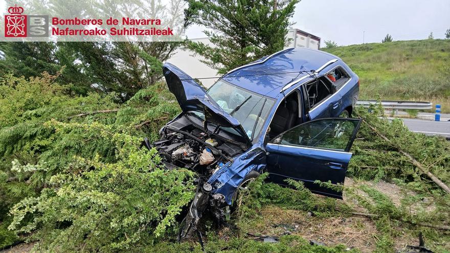 Un accidente vial en Alsasua deja dos heridos y una carretera cortada