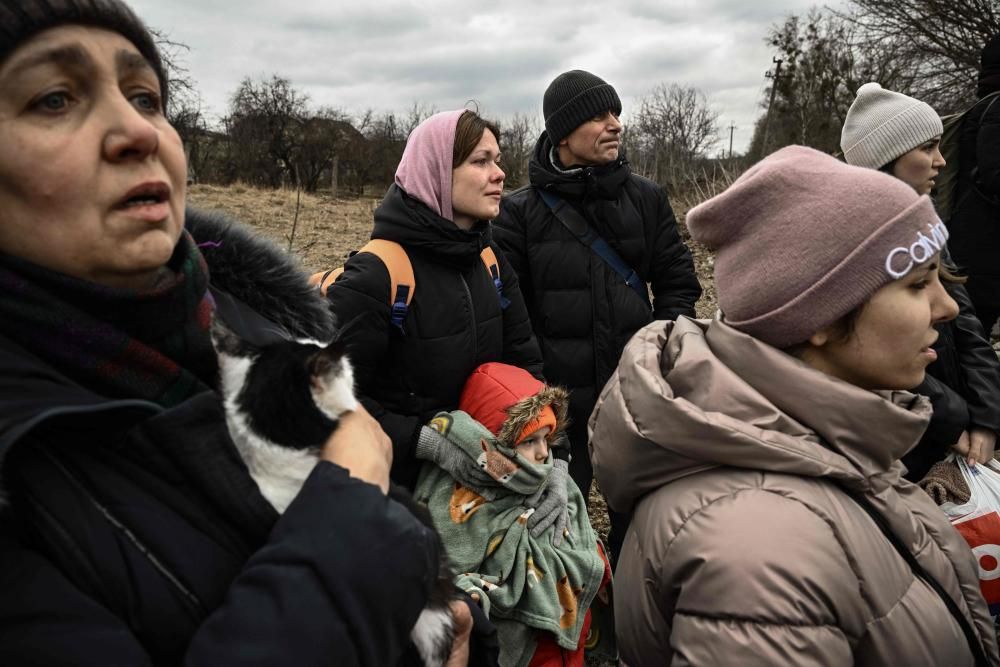 Evacuación de civiles en la ciudad ucraniana de Irpin
