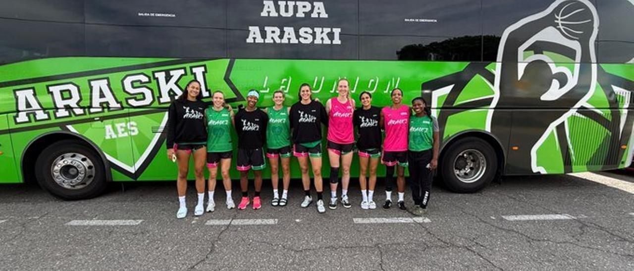 La renovada plantilla del Araski comienza su pretemporada con una doble derrota