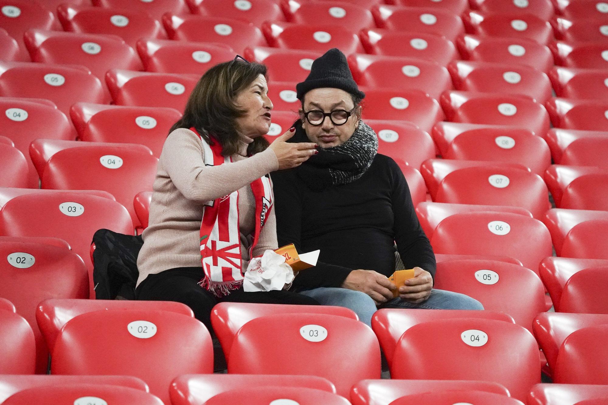 ¿Has estado en San Mamés viendo el Athletic-Atlético? Búscate en nuestra galería