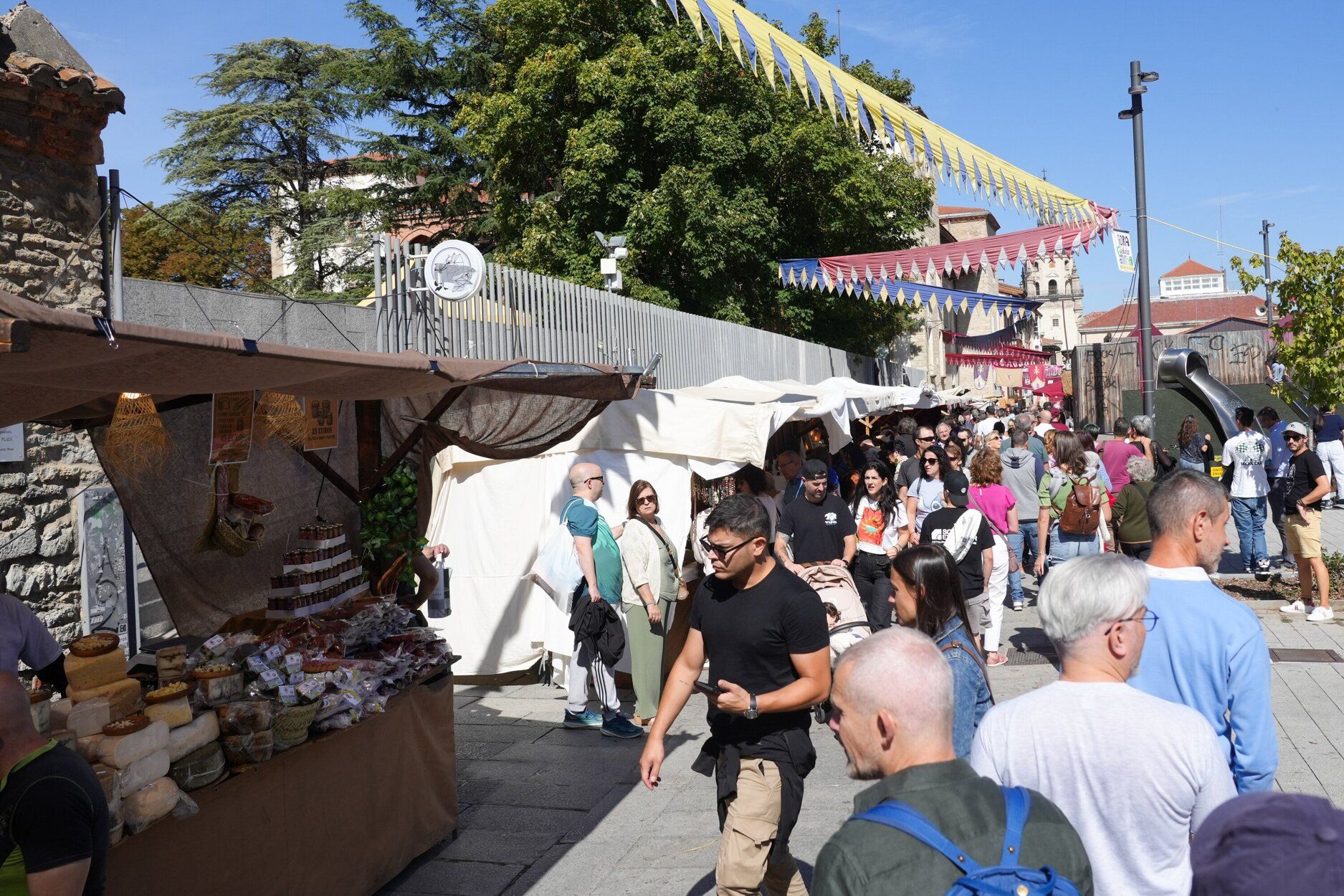 En imágenes: Segunda jornada del XXII Mercado Medieval de Vitoria