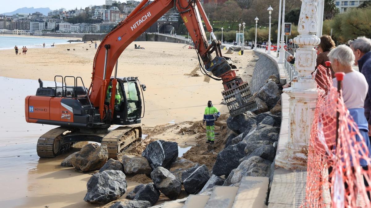 Fotos de las obras de reparación del paseo de Ondarreta