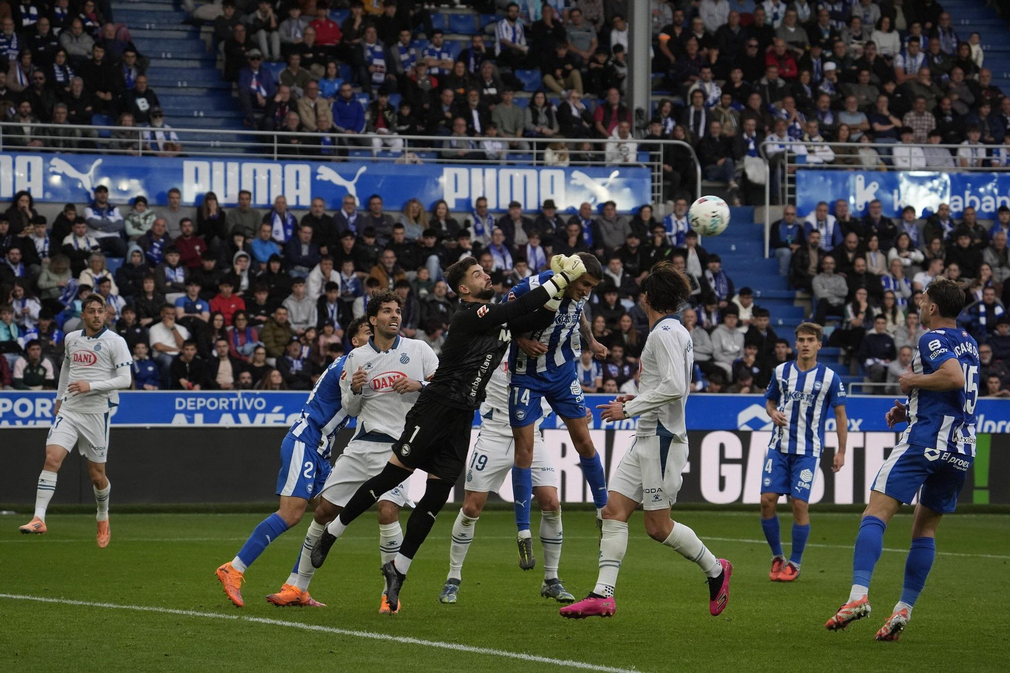 Todas las fotos del Alavés-Espanyol en Mendizorroza