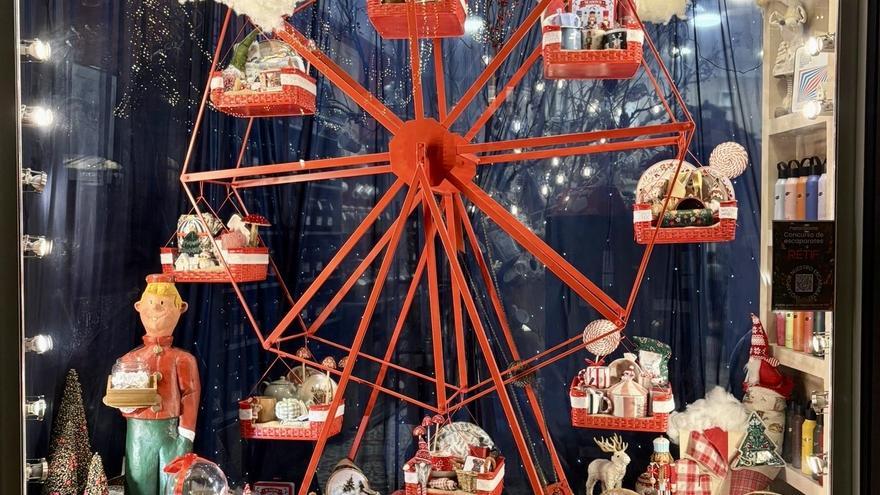 El escaparate de Getxo que ‘gira’ y acapara miradas