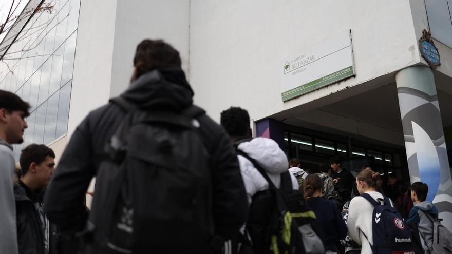 Se buscan profesores para corregir exámenes de euskera a 1.380 kilómetros de Bilbao