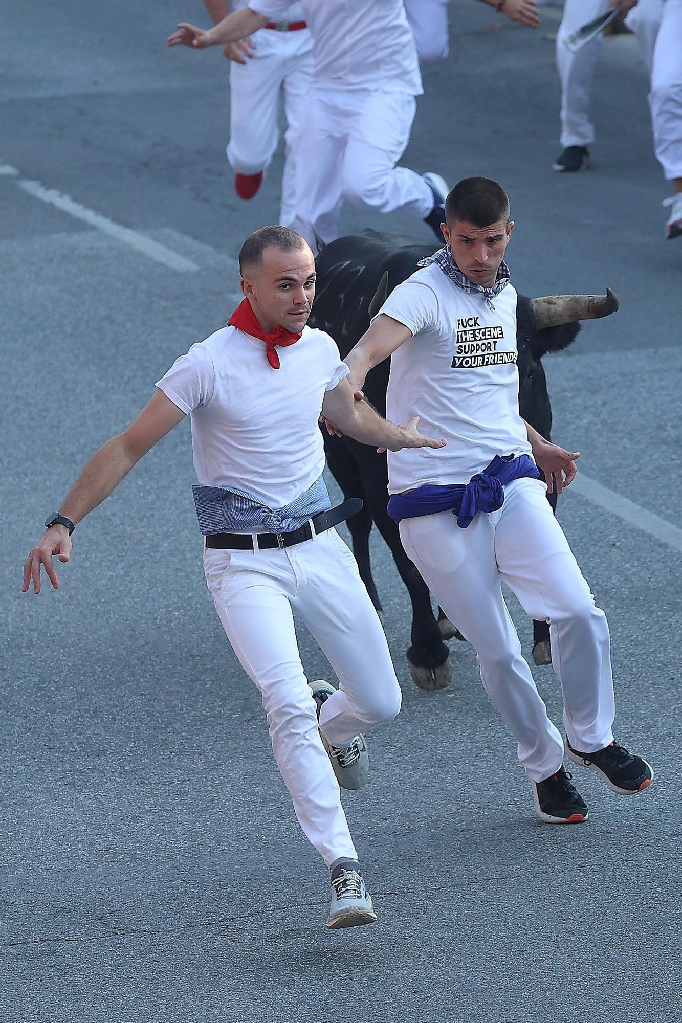 Fotos del segundo encierro de fiestas de Tafalla 2025