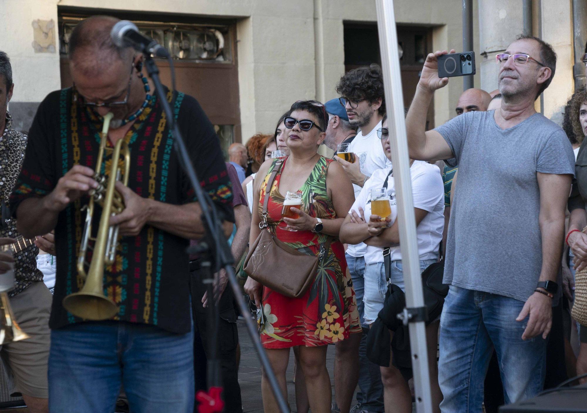 En imágenes: XXV Minijazz Café Dublín con Playa Canalla & Boston Kamikazes