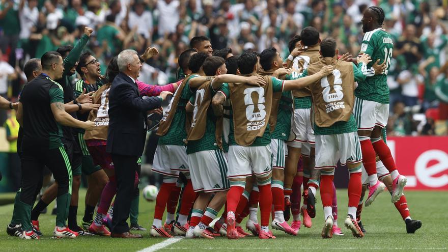 Fiesta mexicana en el Azteca